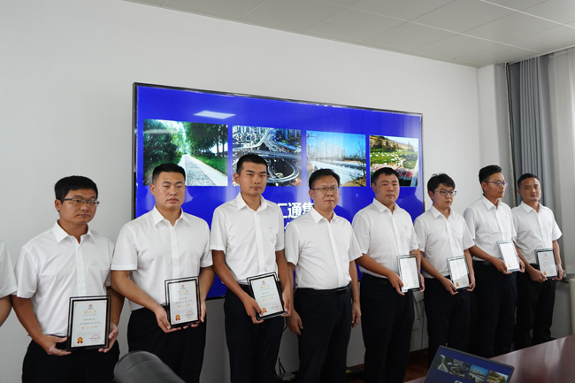 頒發聘書 頒發聘書